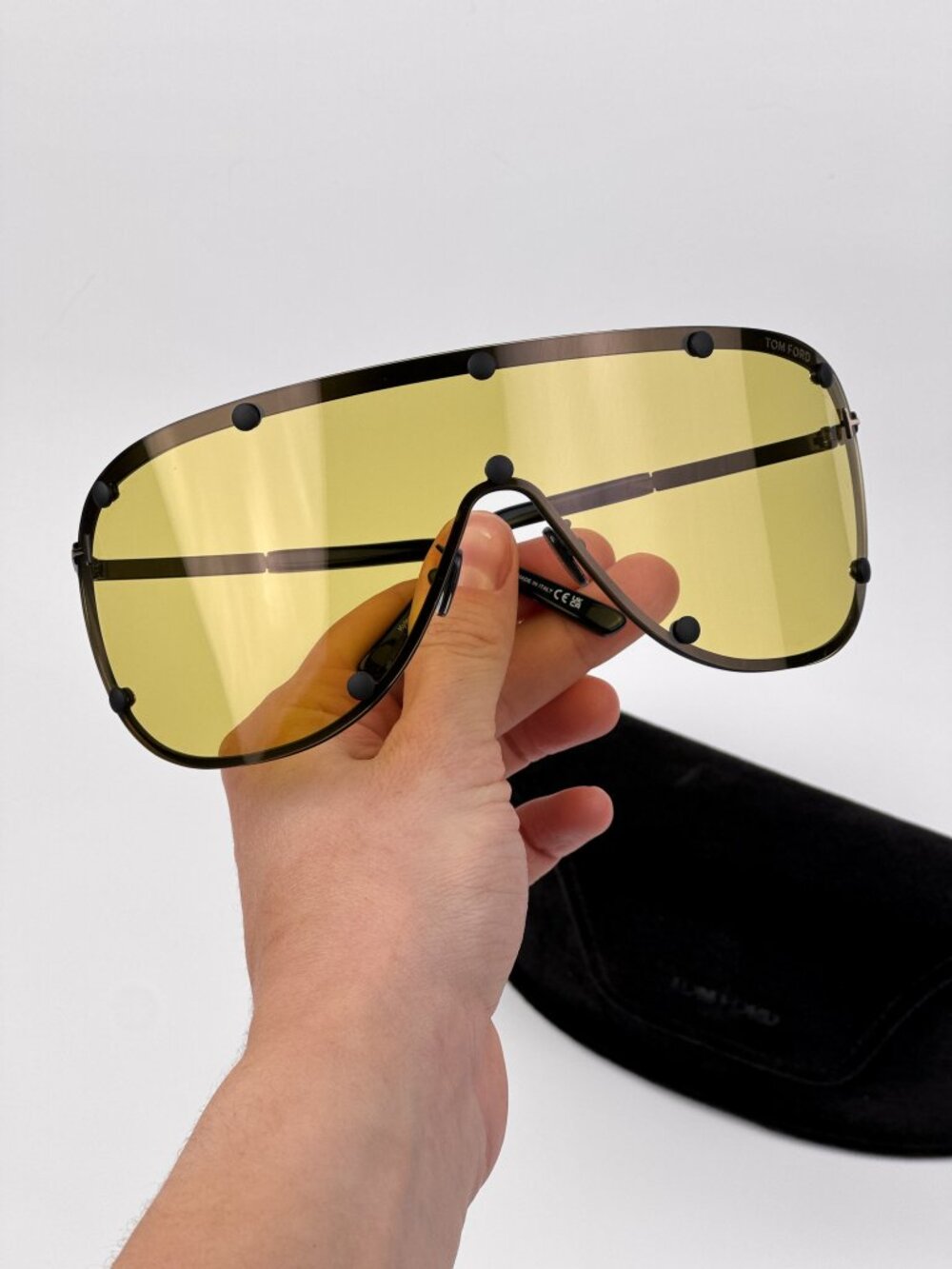 TOM FORD FT1043/S 02E MATTE BLACK SHIELD SUNGLASSES - Picture 1 of 11